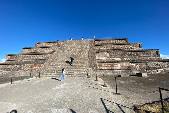 Teotihuacan Pyramids VIP Tour without Commercial Stops - What to Bring for a Walk-Heavy Day in the Sun
