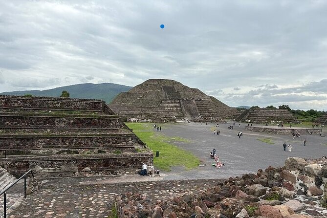 Teotihuacan Pyramids VIP Tour without Commercial Stops - Walking the Avenue of the Dead: The Core Experience