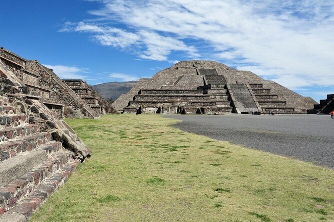 Teotihuacan, Shrine of Guadalupe & Tlatelolco - Tlatelolco and Plaza de las Tres Culturas: quick, meaningful orientation