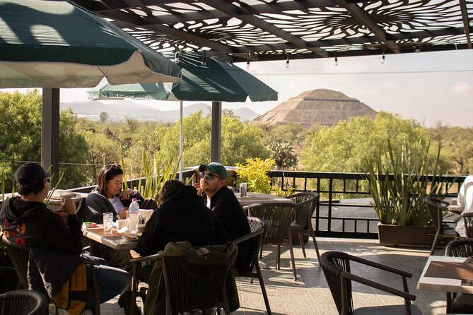 Teotihuacan Tour with Pickup Included - Casa Museo de las Piedras: Maguey, Obsidian, and Drink Tastings