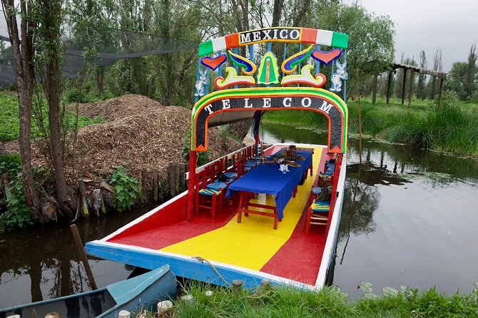 The City Green Exploring the Urban Eco Reserve of Xochimilco - Trajinera time in the eco reserve: canals, birds, and seasonal tastings