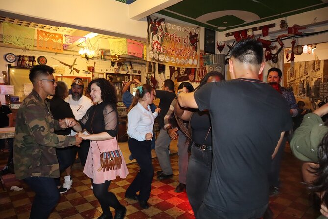 The Mexico City Pub Crawl: A real chilango night - Stop 2: Cabaret La Perla for the drag show club moment