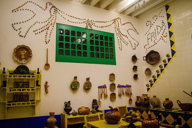 Ticket for the Frida Kahlo Museum - Digital guides in English or Spanish: read at your pace (and don’t need a person to talk)