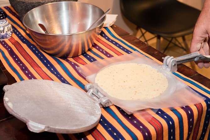 Tortilla Class and Workshop in Mexico - Meeting at Catita Pan y Café: The easiest start you can manage