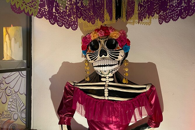 Tour cultural e inmersivo en Casa Dia de Muertos - Casa Día de Muertos: what you’re actually visiting