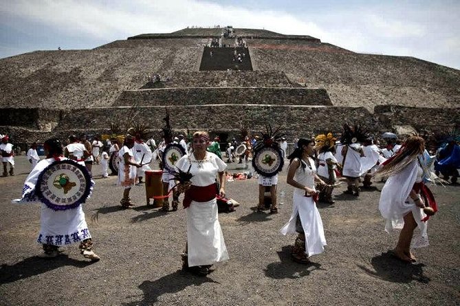 Tour Teotihuacan and Guadalupano Sanctuary - Stop 4: Teotihuacán and the Causeway of the Dead