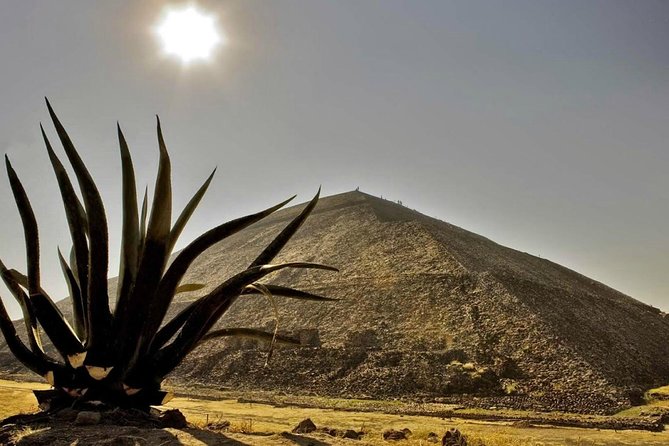 Tour to the Pyramids of Teotihuacán and Basilica of Guadalupe - Key highlights worth caring about