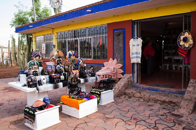 Tour to the Pyramids of Teotihuacán and Basilica of Guadalupe - Starting Point and Pickup: How You’ll Get to the Minivan