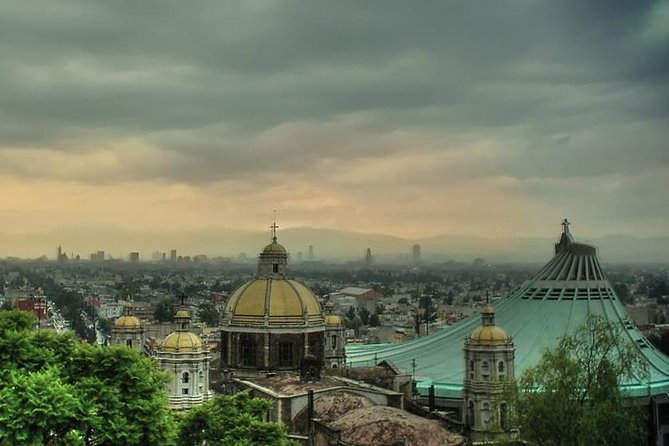 Tour to the Pyramids of Teotihuacán and Basilica of Guadalupe - The Small-Group Advantage: When Guides Can Actually Guide