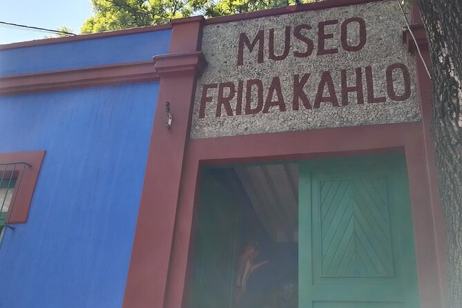 Tour to Xochimilco and Coyoacan and Frida Khalo - How to Make This Tour Go Smoothly (Without Overthinking It)
