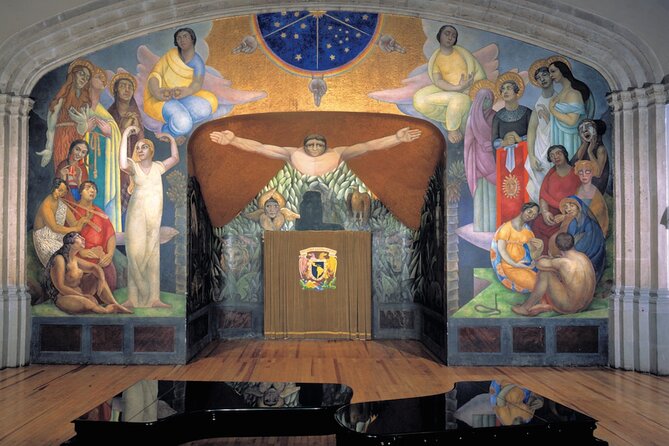 Tour Women Muralists : Strokes that resist Mexico City - Starting at Antiguo Colegio de San Ildefonso: where muralism gets framed
