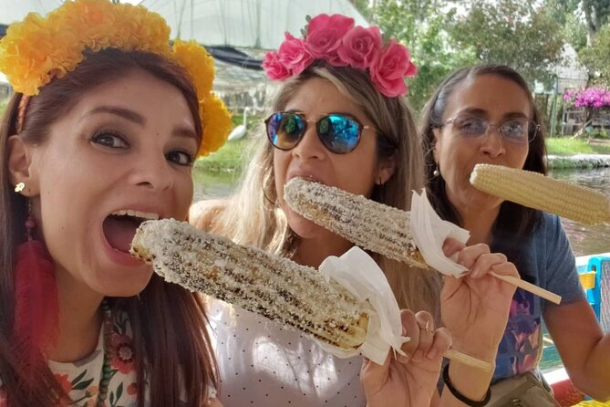 Trajinera ride in Xochimilco - Group size and private tour reality: plan your crew