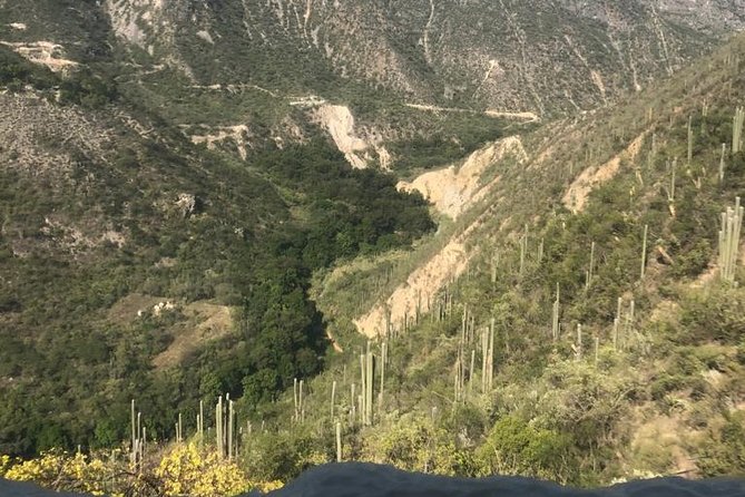 Travel to Tolantongo: Transportation and tickets - Getting there from Roma Sur: the long A/C drive is part of the deal