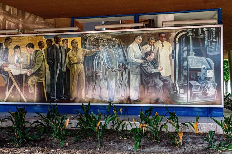 UNAM: Murals & Revolution - UNAM murals: why public art and protest belong together
