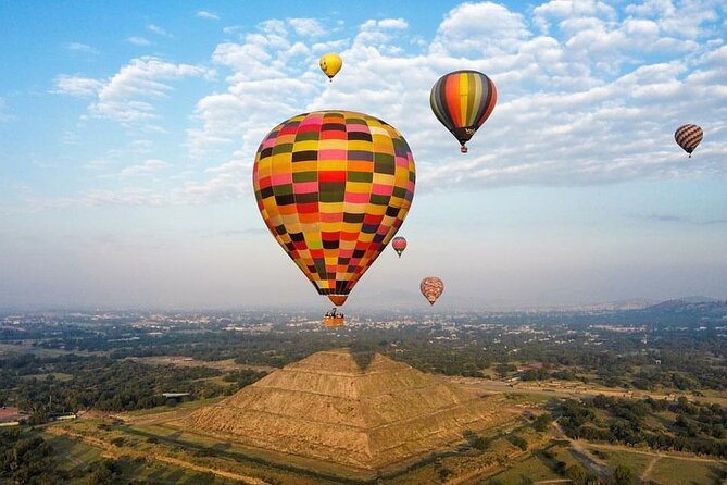 Unforgettable Balloon Flight + Tour of Teotihuacan - Sunrise balloon over Teotihuacán: the 6am payoff