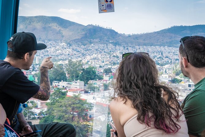 Unique cablecar experience, pulque tasting &unbeatable views - Why the Cablebus trip takes you past the usual Mexico City loop