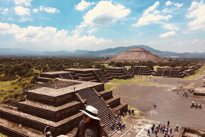 VIP Teotihuacan & Guadalupe Shrine Tour: A Journey Through Time - Museo de Sitio Teotihuacan: Murals and Artifacts Without the Guesswork