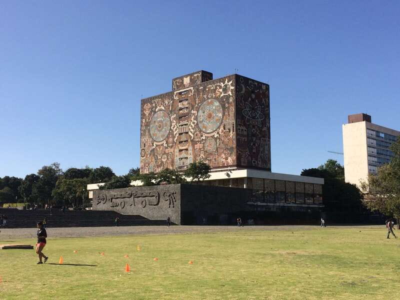 Walk around UNAM campus, a UNESCO World Heritage Site - The rocky terrain and the campus “walkable logic”