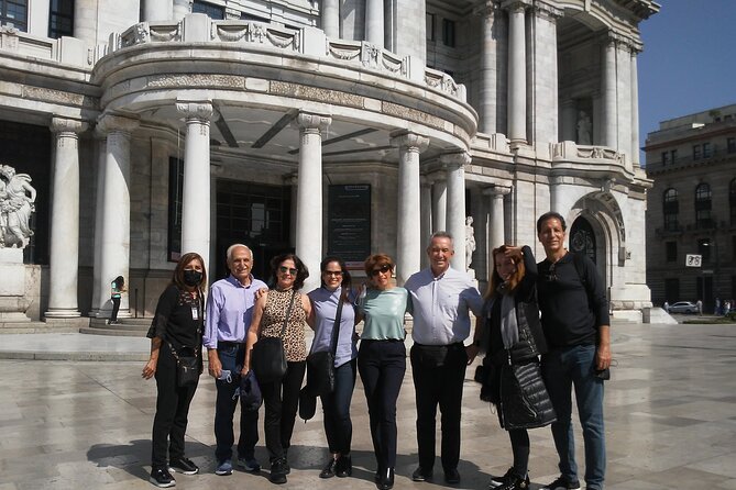 Walking Tour of the Historic Center in Mexico City - Casa de los Azulejos: Talavera tiles, Orozco, and an indoor photo stop