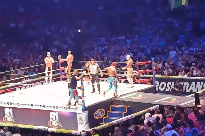 Wrestling + Tacos and Mezcal the best Experience - Who should book this Lucha Libre + Tacos + Mezcal night?