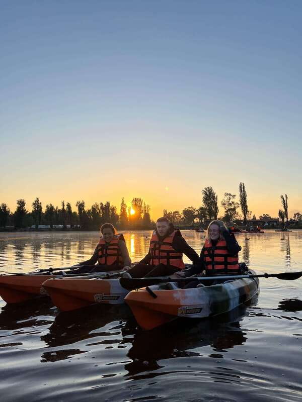 Xochimilco: amanecer en kayak Ciudad de México - The water time: canals, lagoons, and hands-on paddling