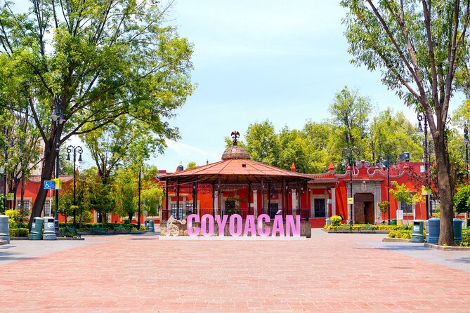 Xochimilco and Coyoacan and Frida Kahlo Museum optional - Coyoacán on Foot: Cobblestones, Markets, and Landmarks Like the Fountain of Coyotes