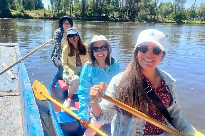 Xochimilco at dawn in Canoe or Kayak and Organic Breakfast - Why the 5 a.m. start on Xochimilco is worth it