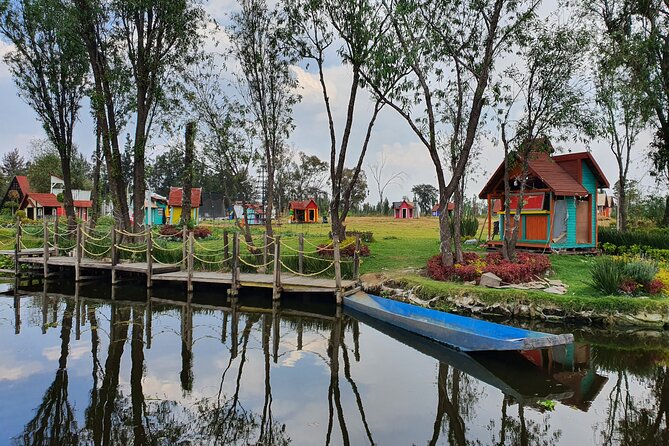 Xochimilco Barco Fiesta Tentacion 18+ with Open Bar and Tacos - The two-hour flow: how the ride keeps moving