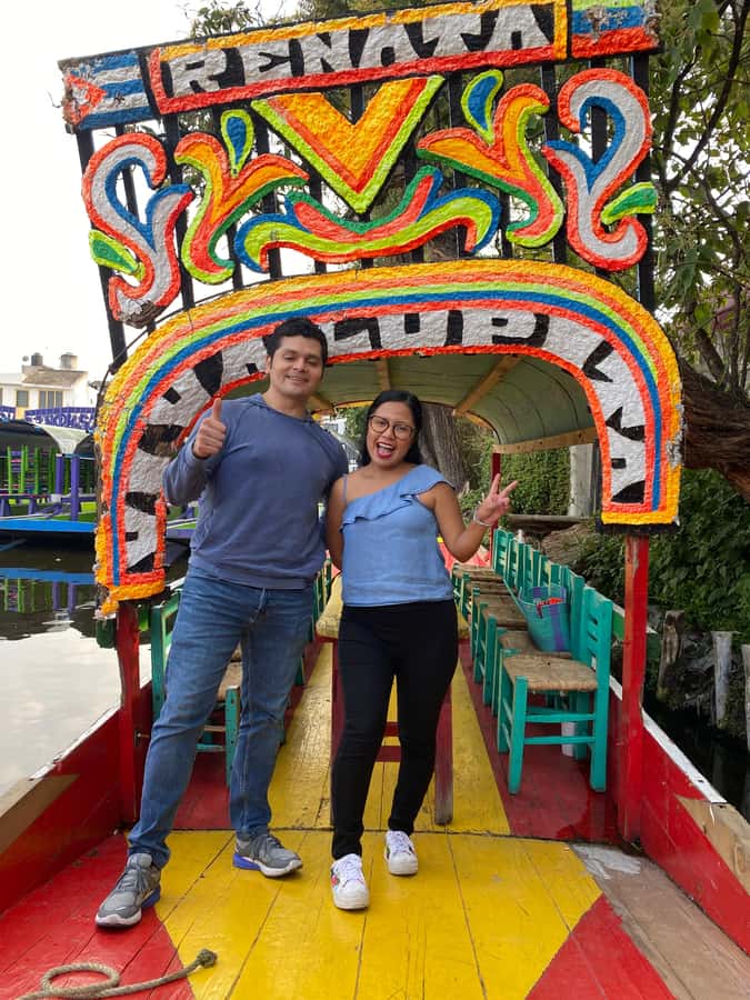 Xochimilco: Food and Trajinera Ride with Local Women - What you’ll actually taste: quesadillas, tacos, and tlacoyos