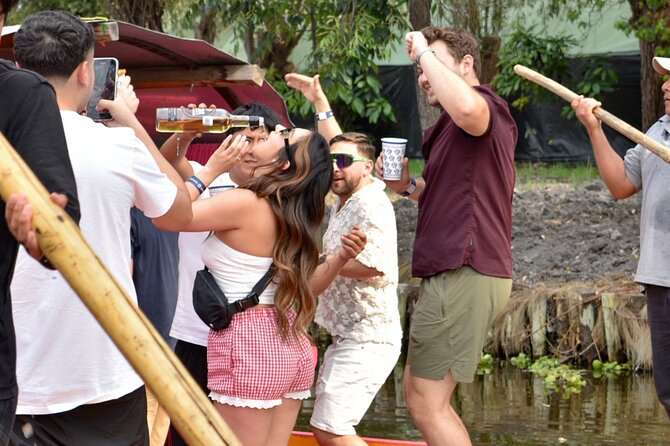 Xochimilco International boat party with open bar and tacos - Where you board at Canoas el Chango San Jerónimo (and how not to miss it)